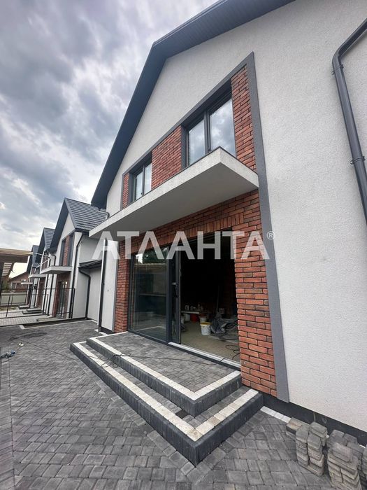 Будинок, 5хв від Майдану, 6 соток, басейн, альтанка та гараж