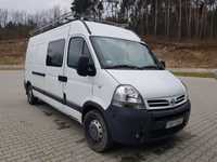 Nissan Interstar 3-osobowy, bagażnik dachowy.