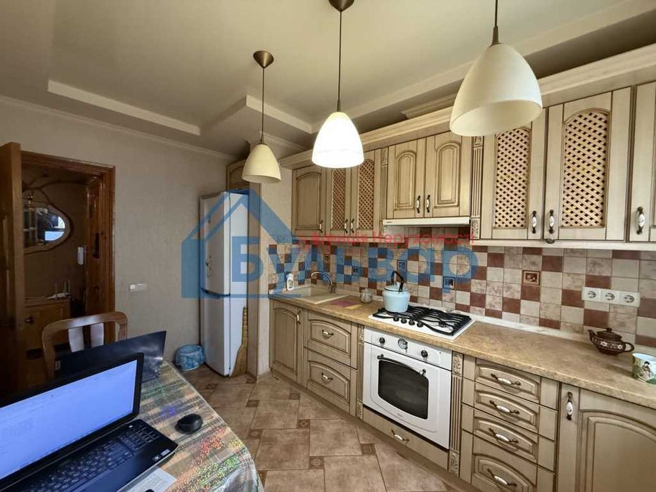 3к.квартира, Левада, покращене планування, з косметичним ремонтом