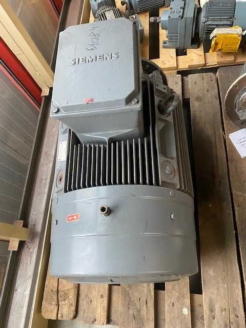 Silnik 75 kW, 2978 obr./min do sprężarki Kaeser CSD 122
