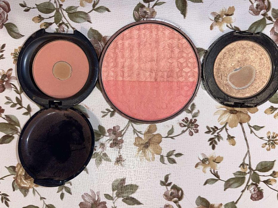 Косметика блиск, олівці, румяни