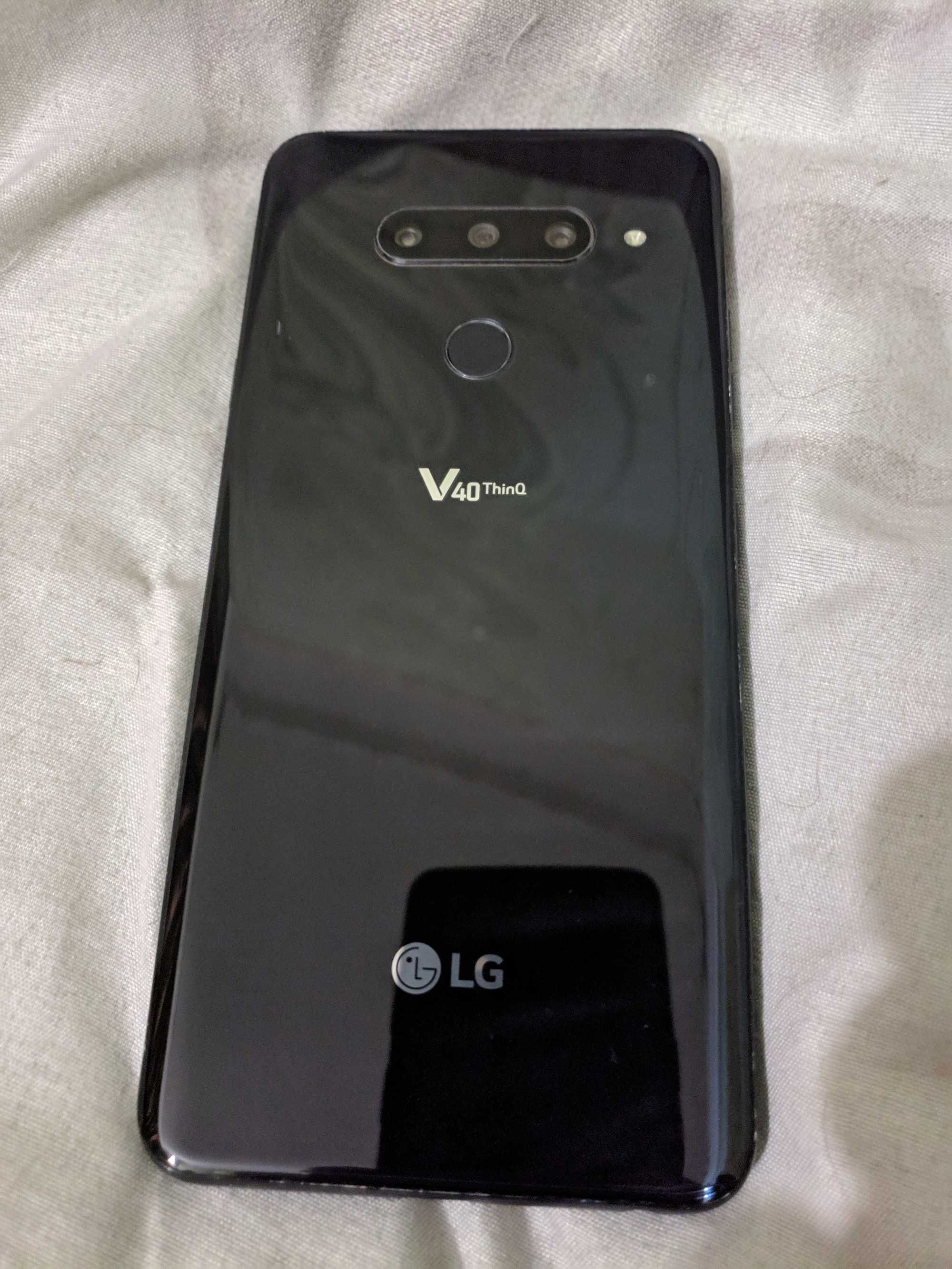 LG V40  6/64gb black Snapdragon 845