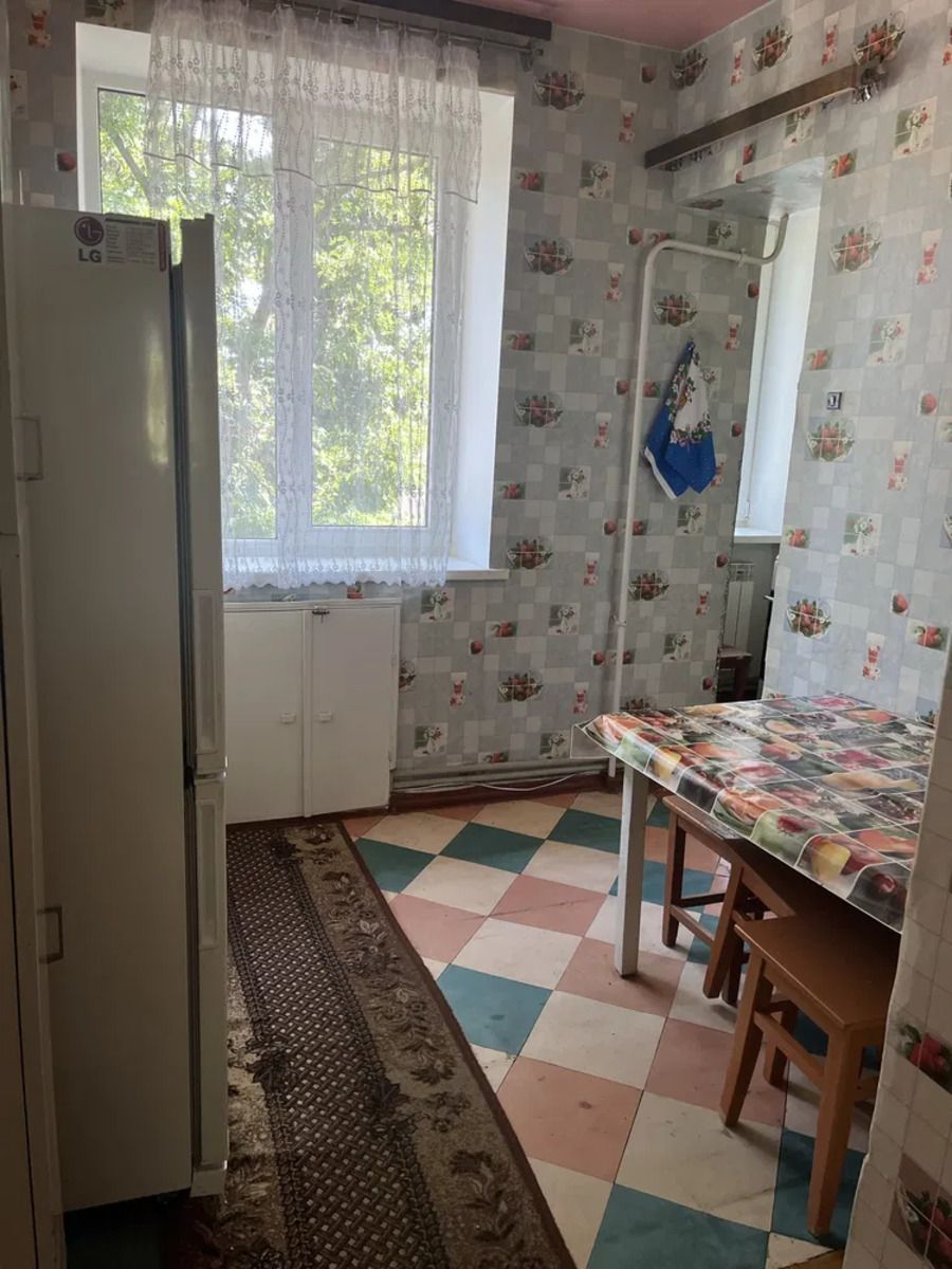 Сталінка, 70кв.м..