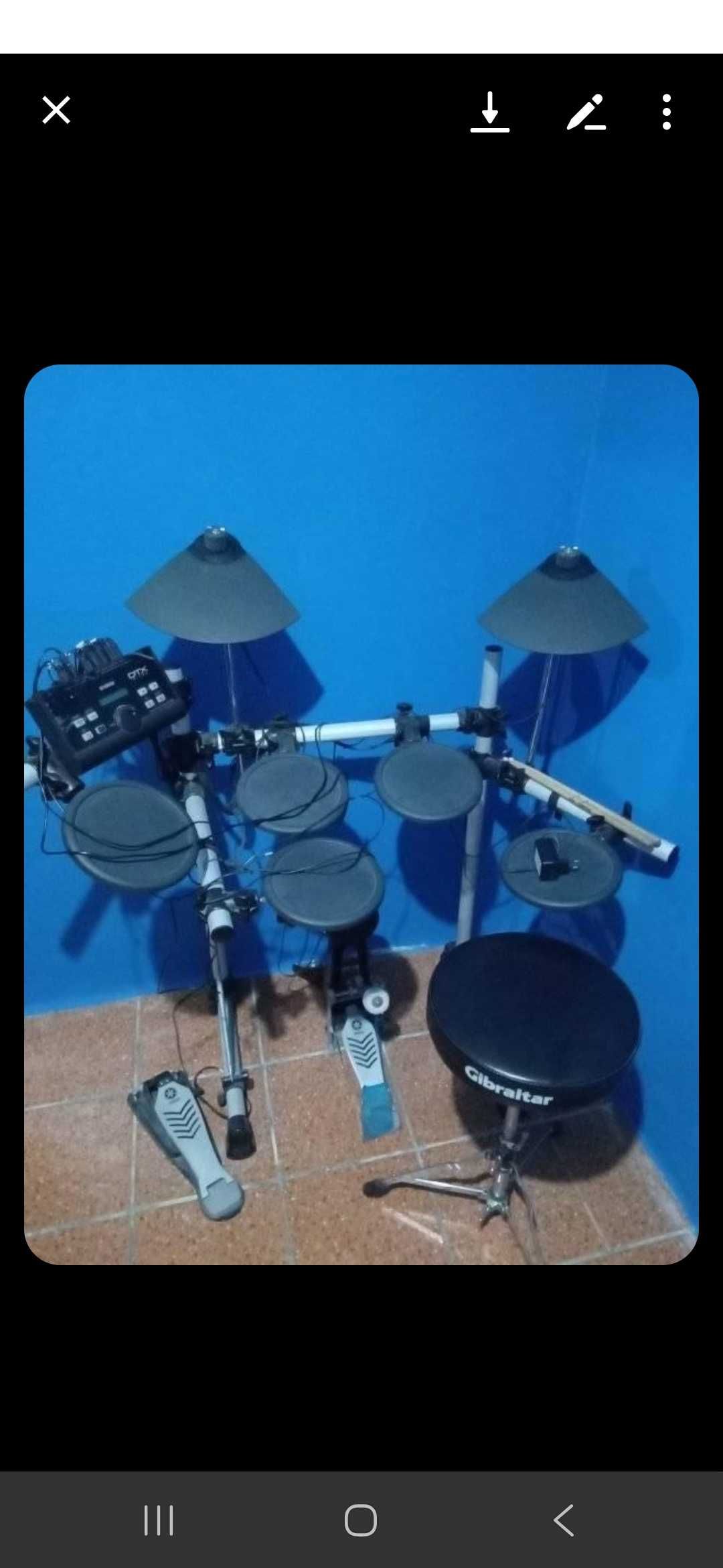 Bateria electronica bom estado