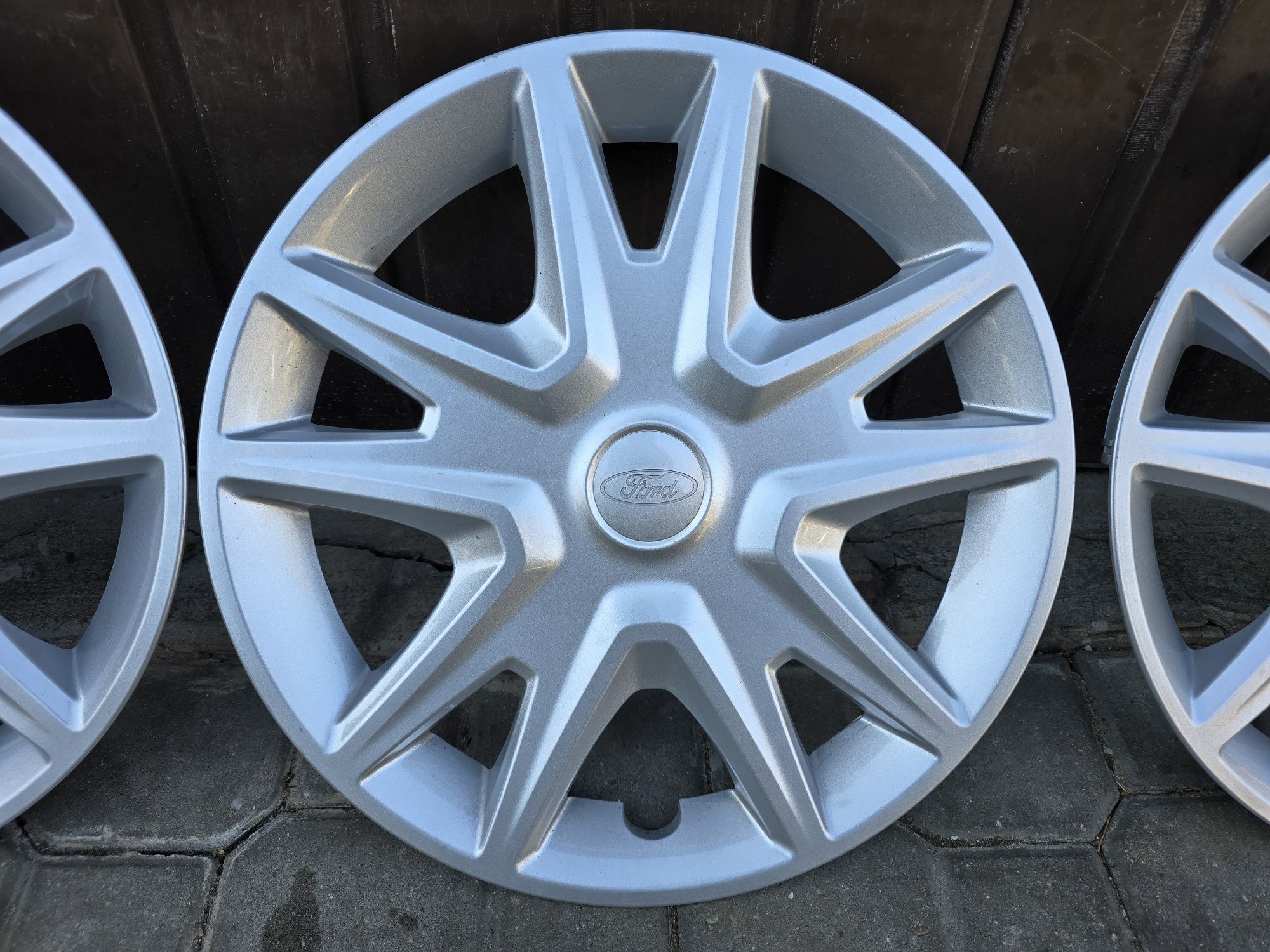 kołpaki 15" Ford Fiesta Fusion Focus Escort Ka+ Puma B-Max C-Max