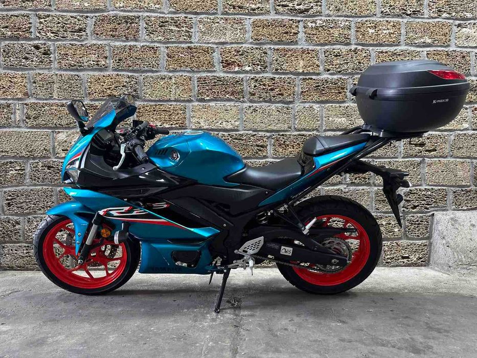 Yamaha R-25 з Японіі