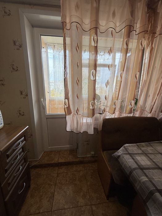 Продам 2-х кімнатну квартиру в центрі