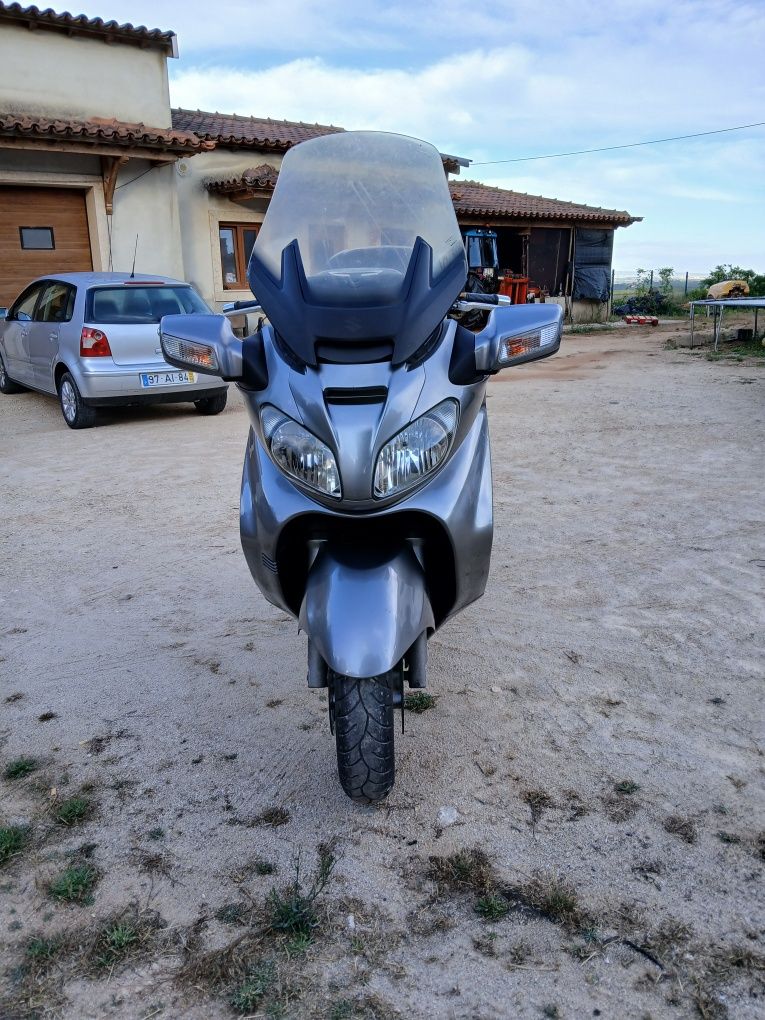 Susuki Burgmen 650cc Executive