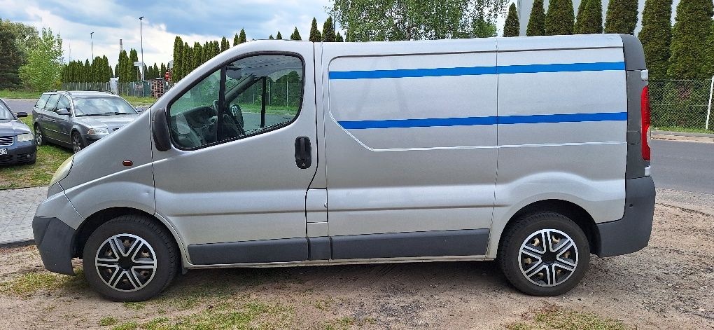 Opel Vivaro 2008 klima navi uszk silnik