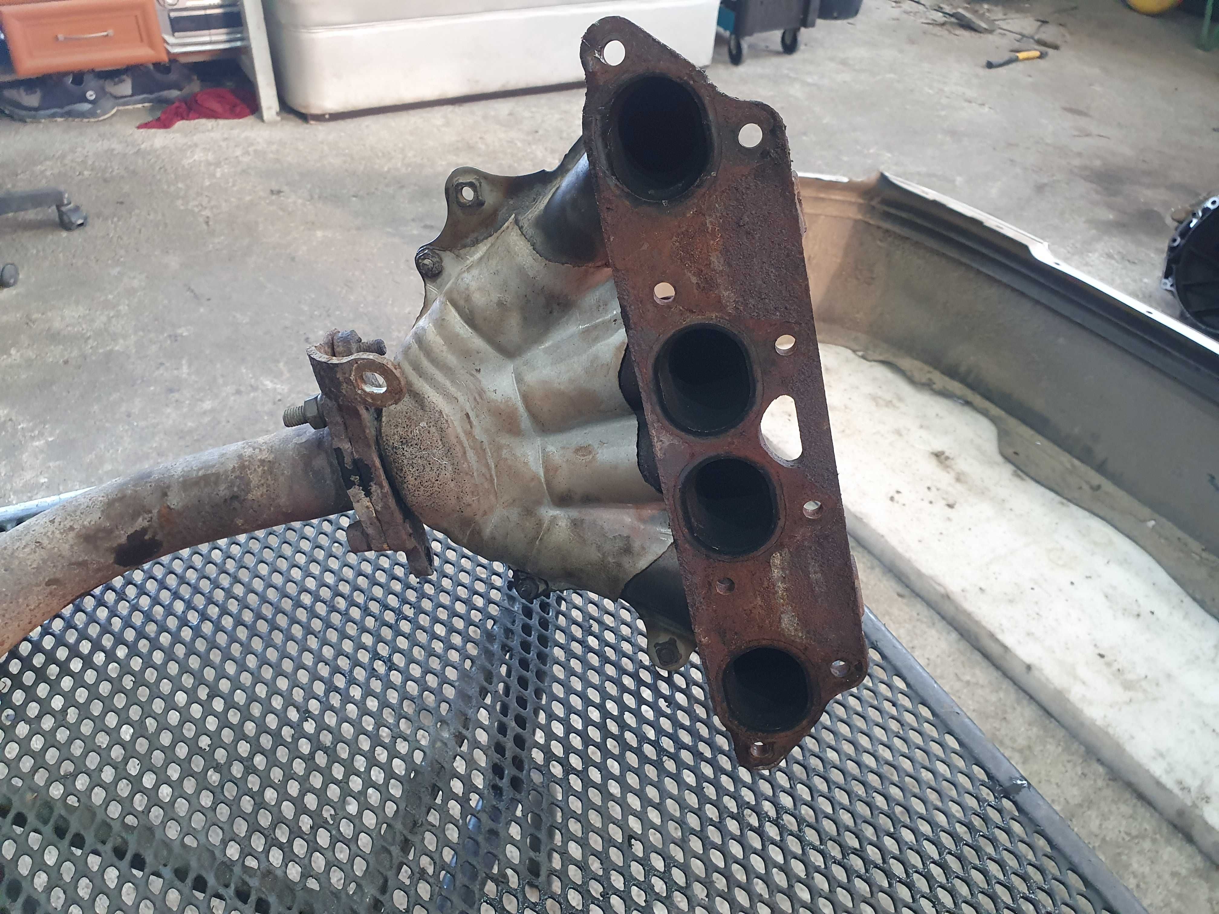 Kolektor wydechowy sonda portki tłumik Honda Accord 6 VI 2.0 benzyna