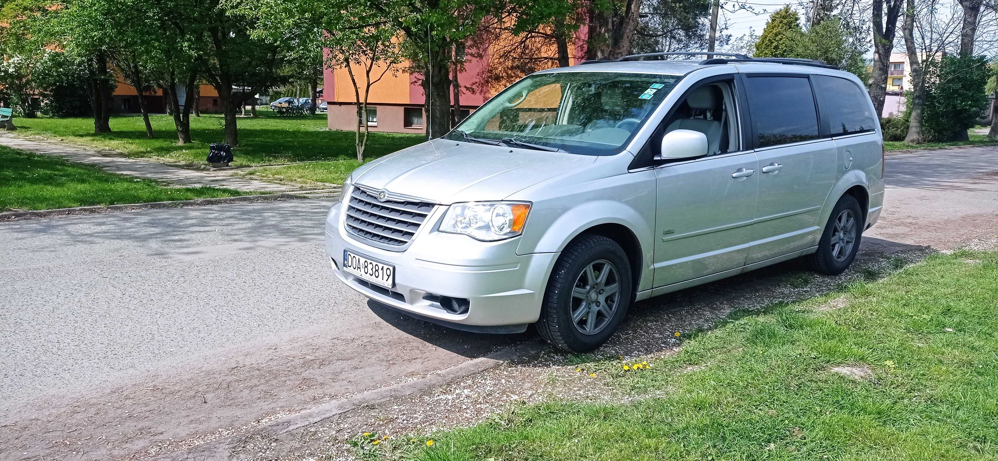 Chrysler Town Country