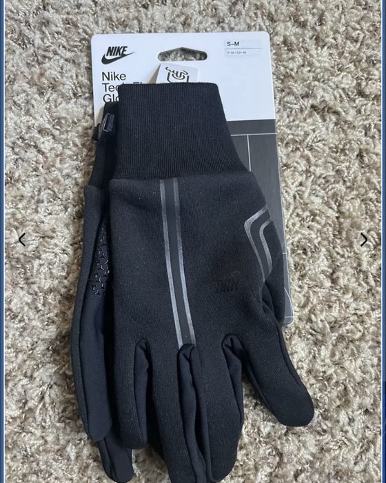 Перчатки Nike Tech Fleece Gloves
