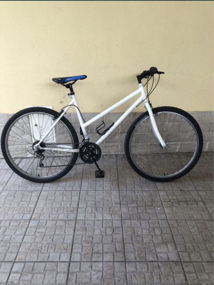 Bicicleta aro 26 18 mudancas – pronta a usar – 40€