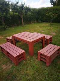 Meble ogrodowe, stół i cztery ławki