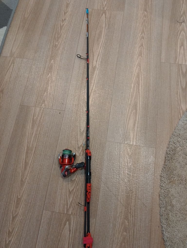 Spining Okoniowy delphin Red code 213