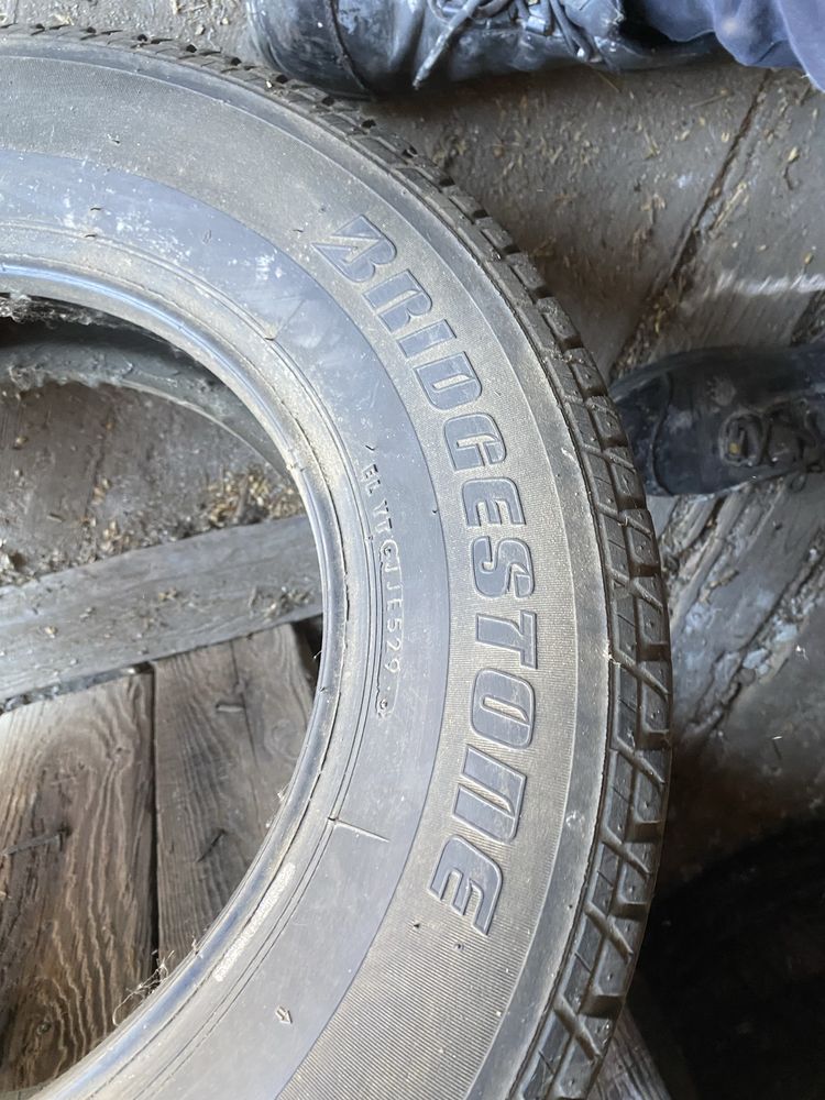 Opona pojedyncza Bridgestone 205/70/15 Duler H/T 4mm