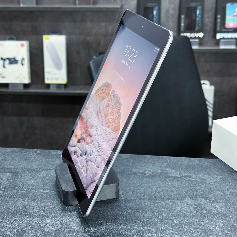 iPad Pro 9,7 128gb Space Gray Wi-Fi/LTE+1 місяць гарантії від магазину