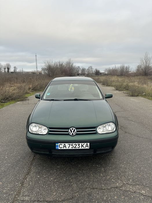 Продам Volkswagen Colf4 1.4 бензин