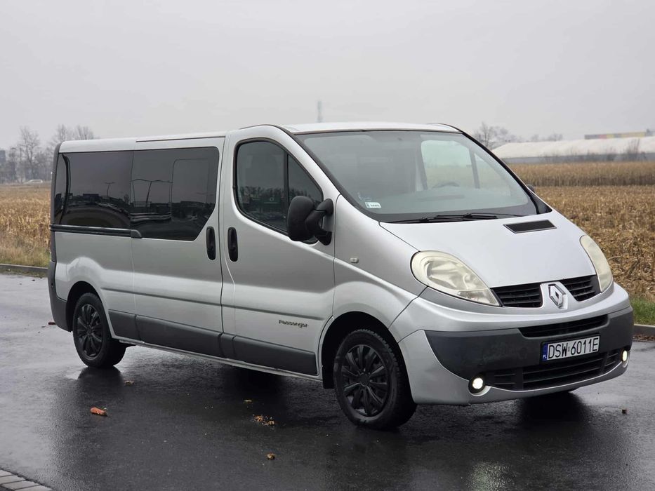 Bus 9 osobowy Renault Trafic LONG 2.0 dCi