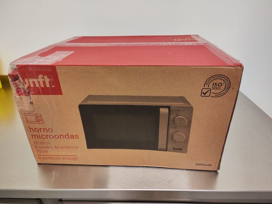 Microondas Kunft 20L, novo