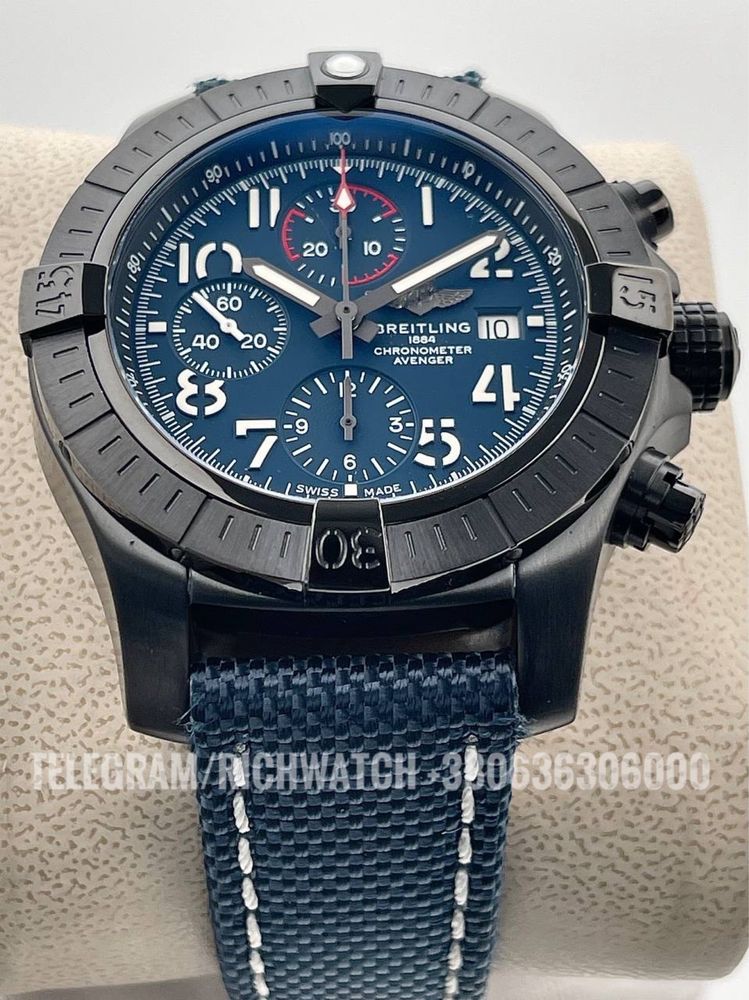 мужские наручные часы Breitling Avenger Chronograph 45