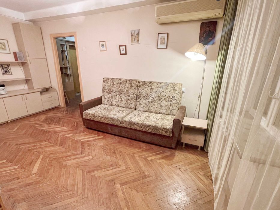 1х квартира метро ЖД Вокзал свет есть всегда, не отключают.