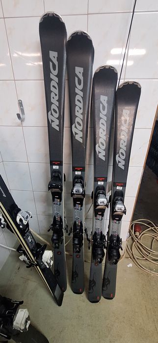 Pakiet nart nordica sezon 23/25 w super stanie