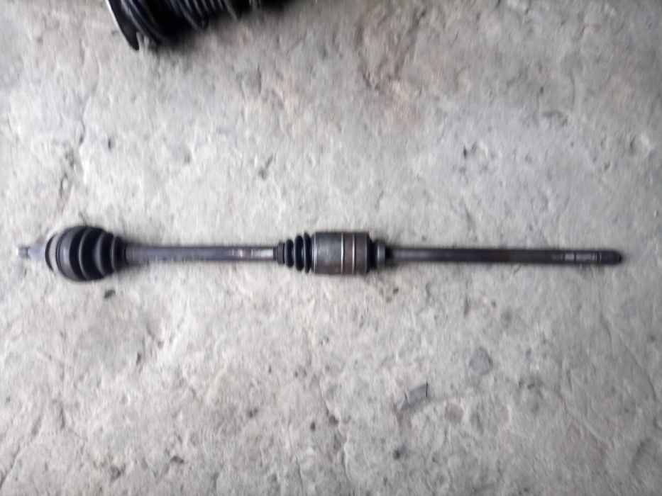 Полуось привід піввісь Volkswagen T4 1.9 2.4 1991-1996 Т4 1.9 2.4