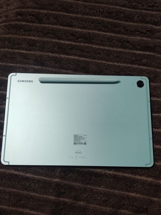 Планшет Samsung Galaxy Tab S9 FE 5G С дополнительными аксессуарами