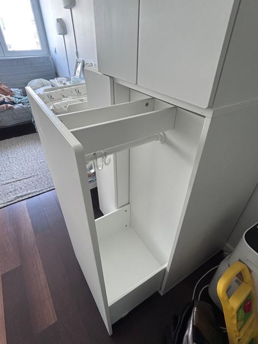 Roupeiro IKEA para criança