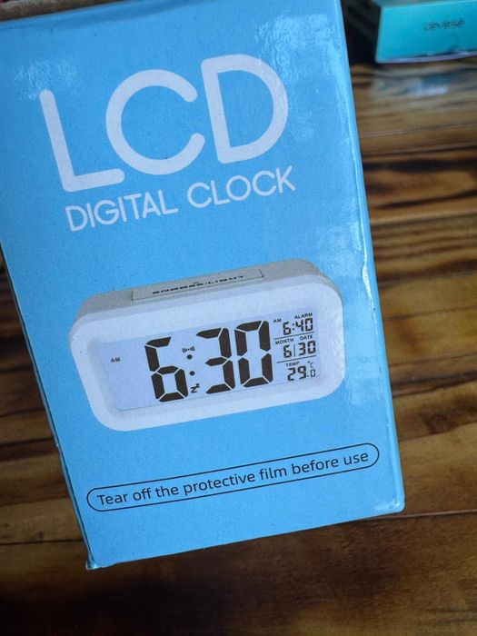 Budzik LCD – cyfrowy zegar z wyświetlaczem