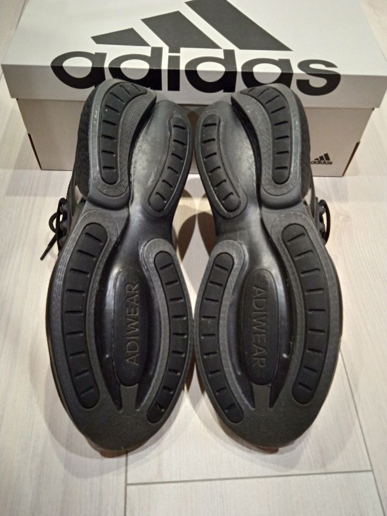 Новые кроссовки Adidas Alphaboost V1 Shoes размер 43,5