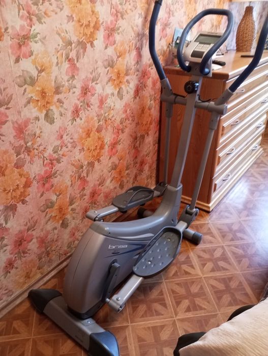 Продам тренажёр Орбитрек Brisa BH G-234
