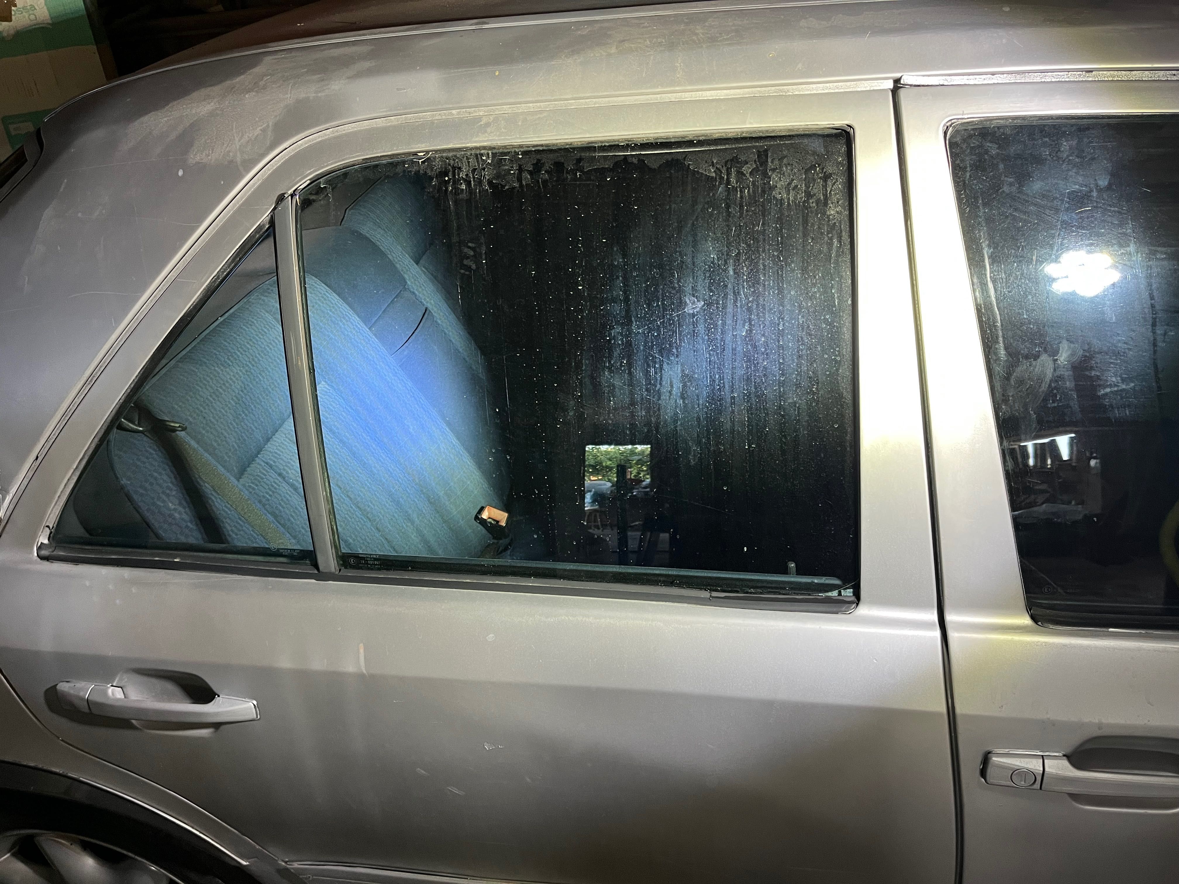 Mercedes e200 e 190 para desocupar