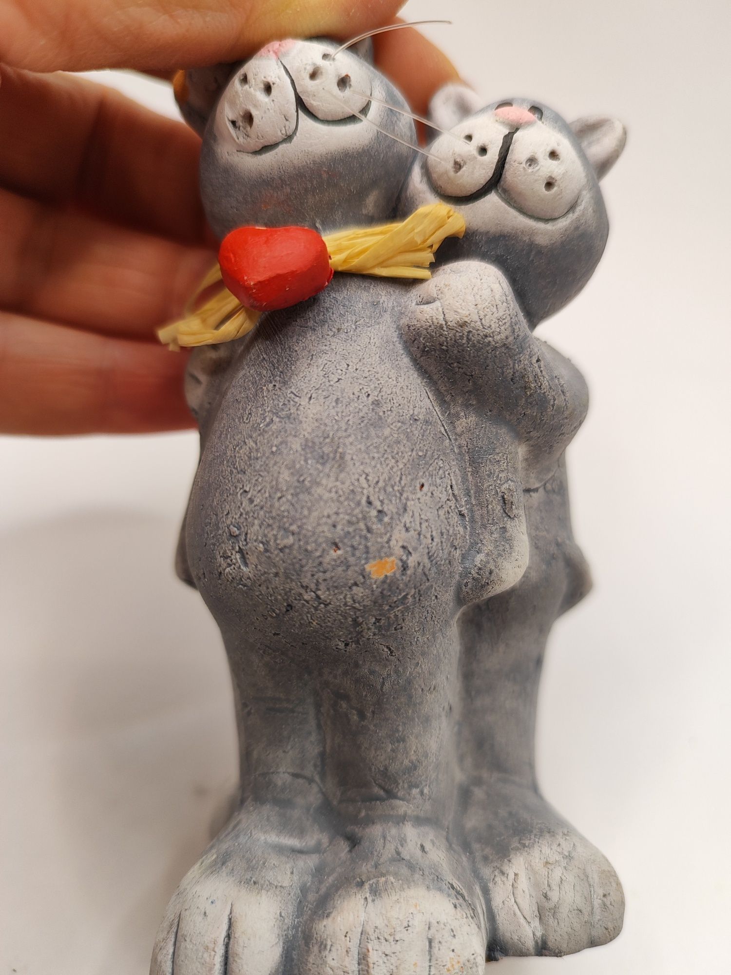 Figurka koty para przyjaciele serce ceramika ozdoba kot
