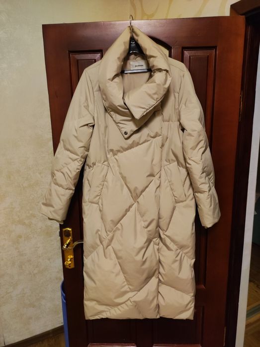 Продам пуховик пальто