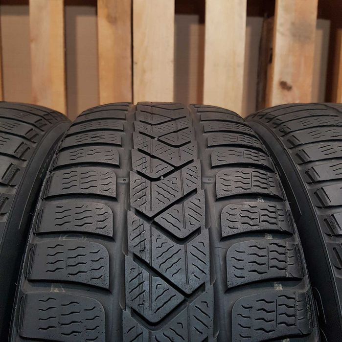 Pirelli Sottozero 3 215/55/17 Шини Зимові (4шт) з Європи б/в Р17 компл
