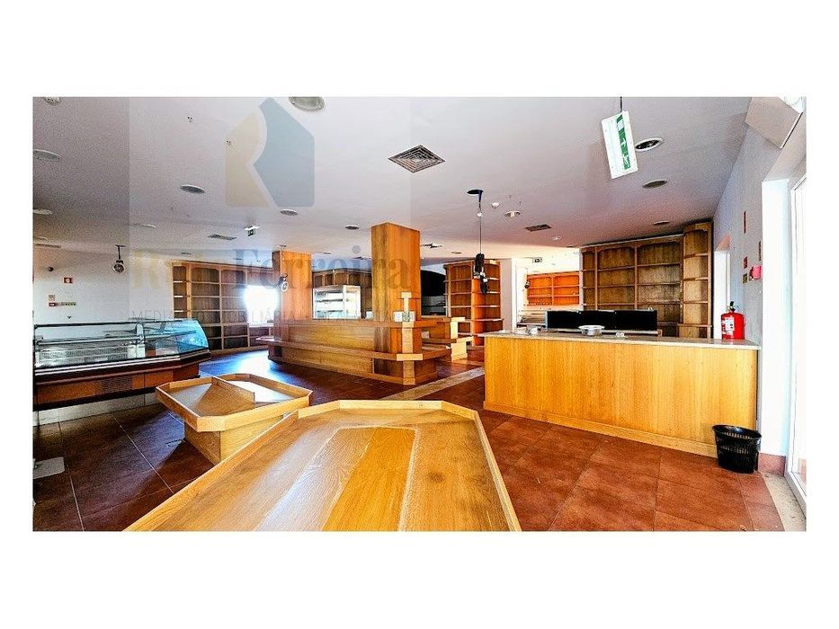 Supermercado e café no Condominio Campo Real!!!