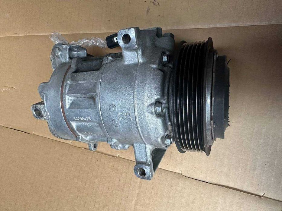 Компресор кондиціонера на Infiniti QX50 92600 5NA2A кондиционера