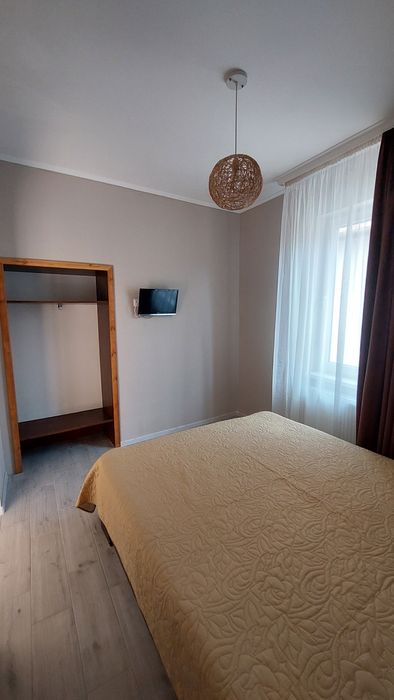 Будинок подобово,ВІЛЬНО