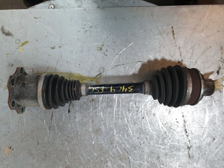 Transmissão frente esquerda AUDI A4 (8W2, 8WC, B9)