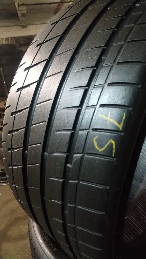 Пара летних шин Bridgestone Potenza S007 275/30 R20 275 30 20