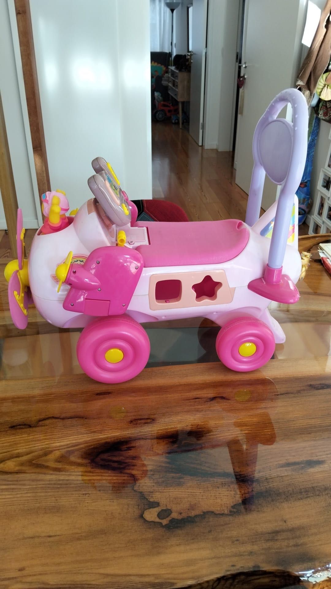 Carrinho/ Avião para bebé cor de  rosa