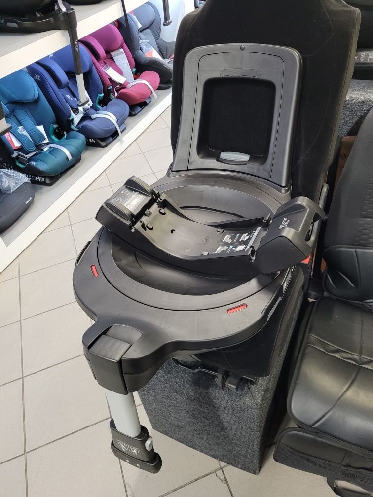 Britax-Romer Baby Safe 3 i-size + baza obrotowa Flex