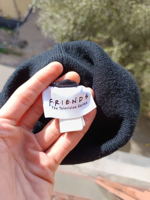 Czapka Zimowa Beanie F.R.I.E.N.D.S Sinsay Haft