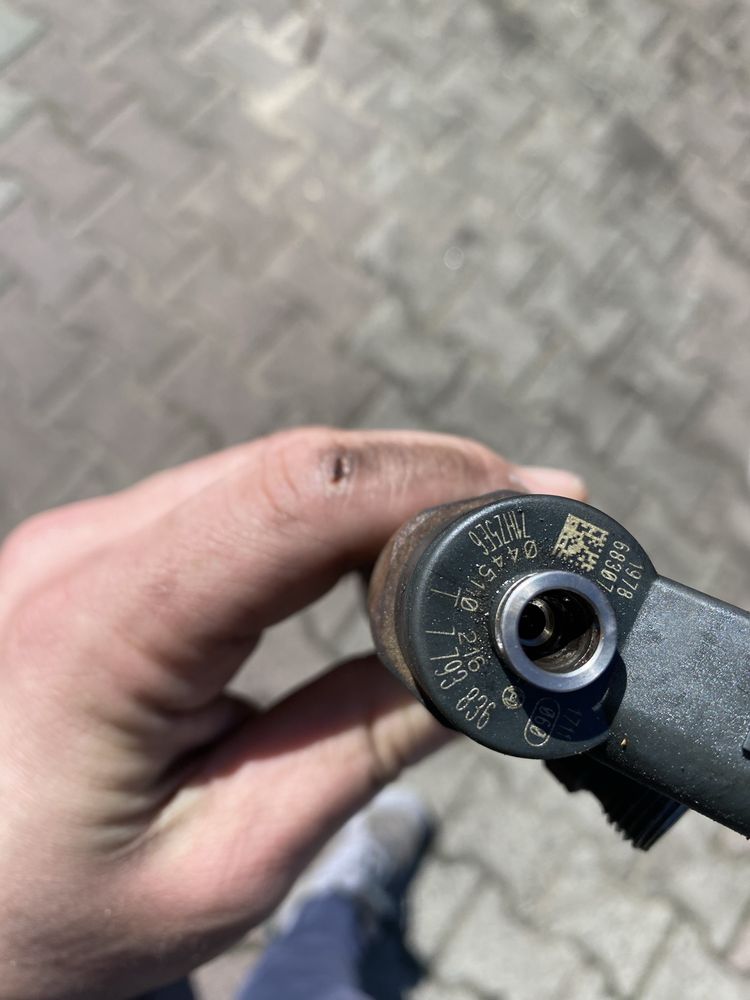Wtrysk Wtryskiwacz BMW E83 X3 E46 2.0d 150km 216
