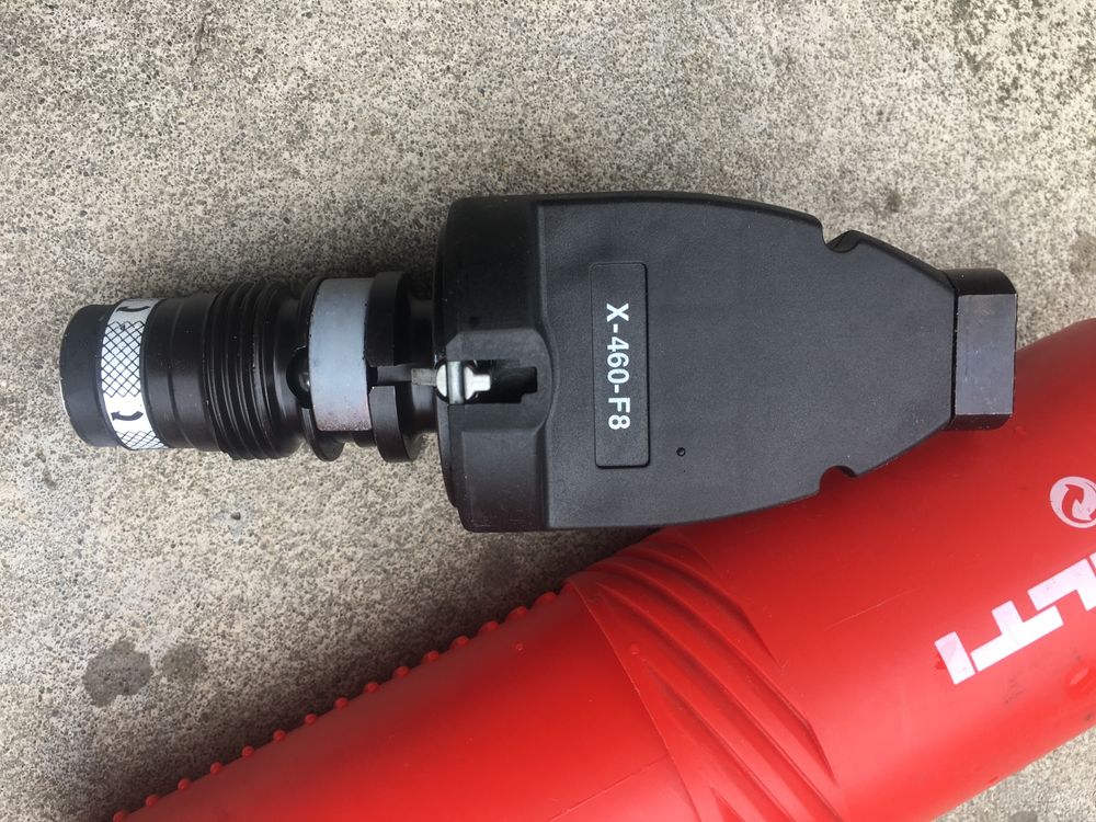 Hilti. Osadzak DX460. Głowica.