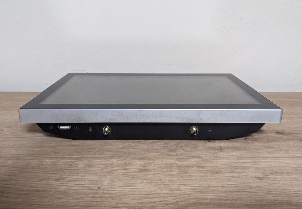 Промислова  захищена сенсорна панель  Rugged Systems 12"