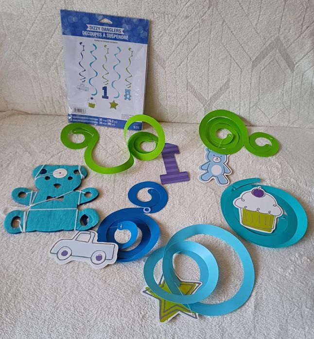 Dekoracja na 1 urodziny Dizzy danglers