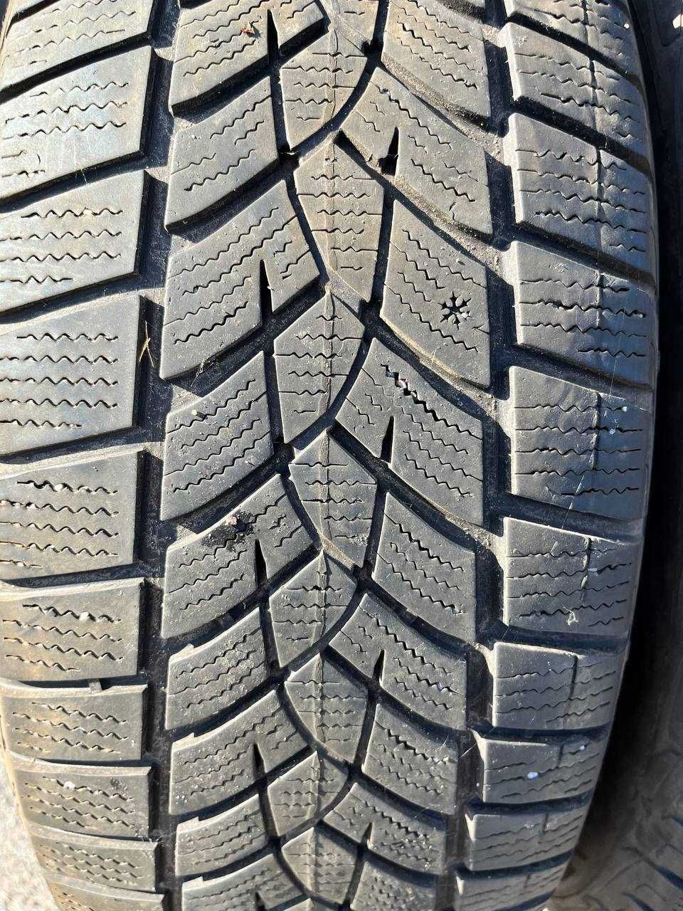 Зимняя резина GOOD YEAR ultra grip 215/65 17 SUV